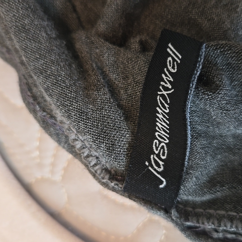 Sweater - Picture 6 of 6
